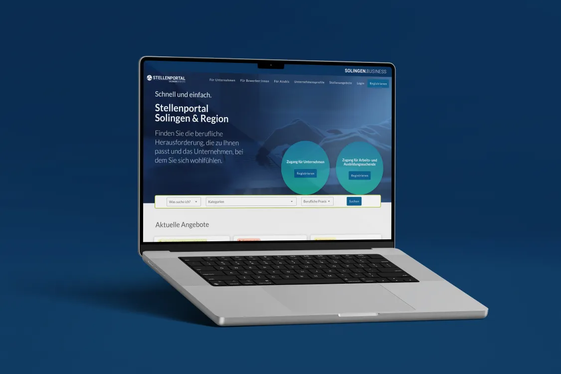 Das Stellenportal Solingen & Region auf einem Notebook: Einstieg mit Suche und aktuellen Angeboten.